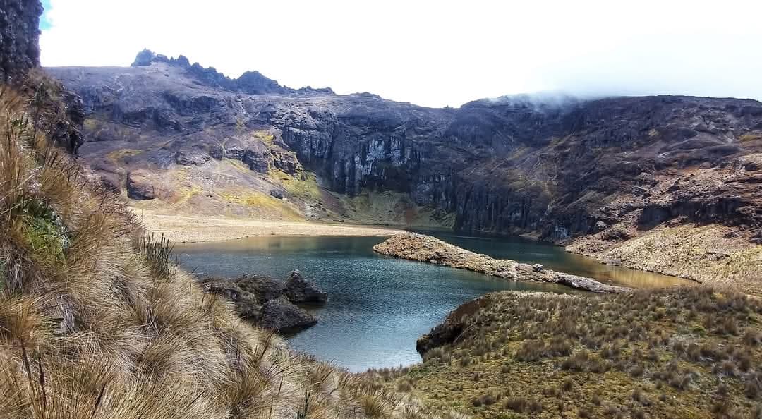 Foto de LAGUNA NEGRAPAGCHA O AZUL